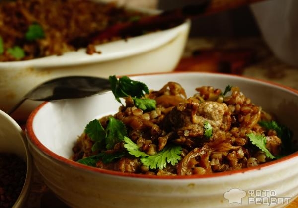 Рецепт: Гречневый бигос с индейкой - со свежей капустой