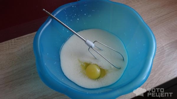 Рецепт: Мини багеты с обсыпкой из сыра и колбасы - Любимый хлебушек и детей и взрослых.