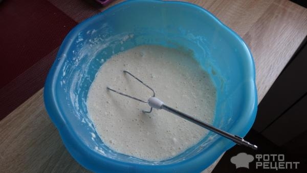 Рецепт: Мини багеты с обсыпкой из сыра и колбасы - Любимый хлебушек и детей и взрослых.