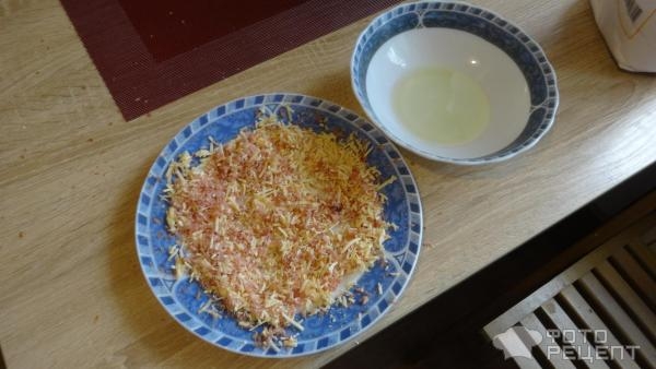 Рецепт: Мини багеты с обсыпкой из сыра и колбасы - Любимый хлебушек и детей и взрослых.