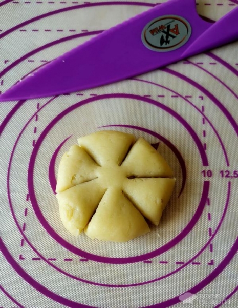 Рецепт: Печенье "Ромашка" - формовка изделия делает чудеса даже с обычным тестом