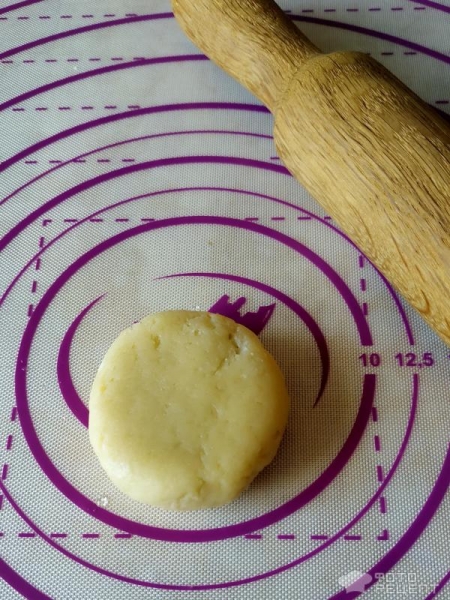 Рецепт: Печенье "Ромашка" - формовка изделия делает чудеса даже с обычным тестом