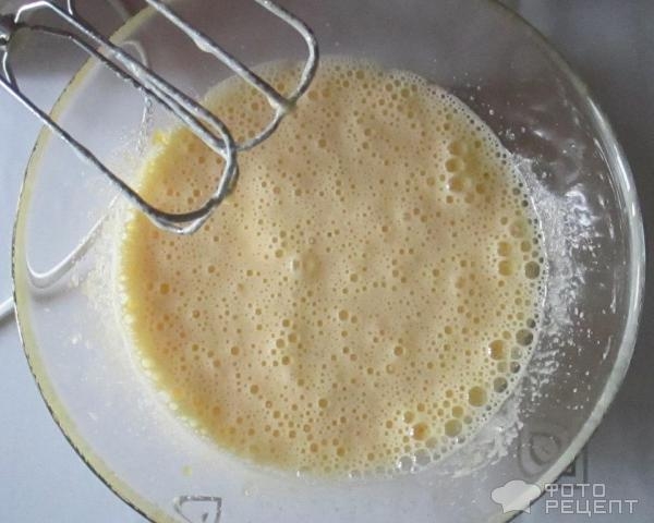 Рецепт: Пирог на кефире - с манкой и смородиновым вареньем