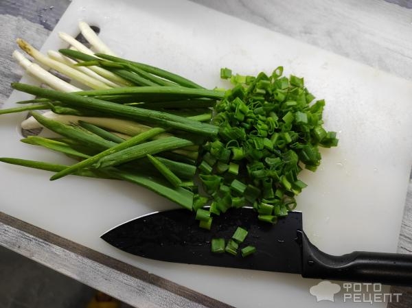 Рецепт: Салат из консервированной рыбы - Быстрый и вкусный салатик из бюджетных продуктов!