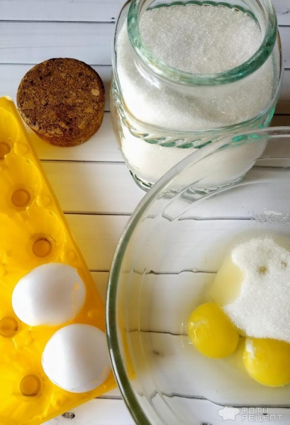 Рецепт: Творожный кулич - без дрожжей, с безбелковой глазурью. Встречаем праздники.