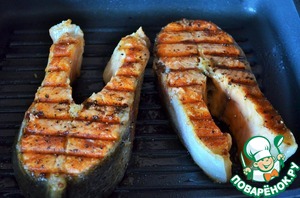 Сёмга с хлебцами-гриль и томатным гарниром