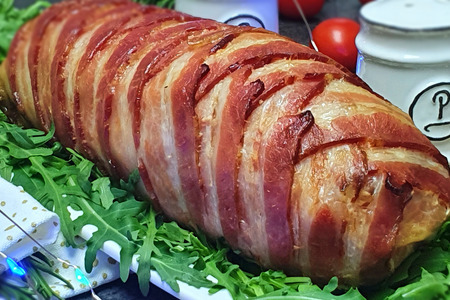 Свиная вырезка с яблоками Свиная вырезка с яблоками