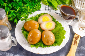 Маринованные яйца в соевом соусе