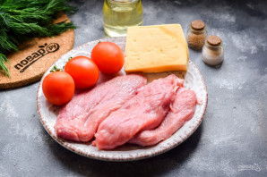 Рулетики из свинины с помидорами