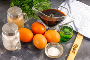 Маринованные яйца в соевом соусе