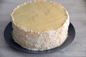 Бисквитный торт с вареной сгущенкой 