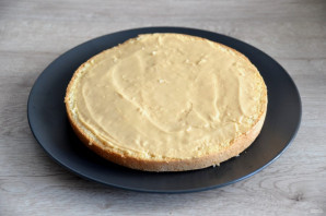 Бисквитный торт с вареной сгущенкой 