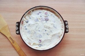 Насыпной пирог с ягодами