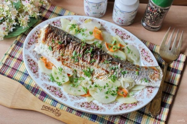 Белый амур в духовке с картошкой Белый амур в духовке с картошкой