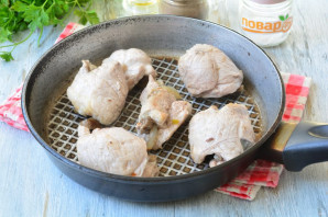 Мясные рулетики в томатном соусе