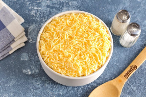 Слоеный салат с окорочком Слоеный салат с окорочком