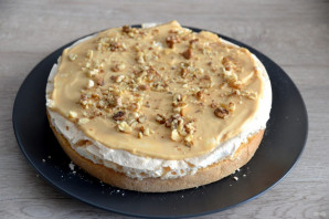 Бисквитный торт с вареной сгущенкой 