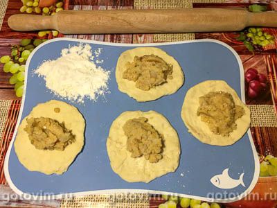 Пирожки с горохом на пару