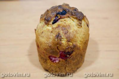 Кулич с вишней Кулич с вишней