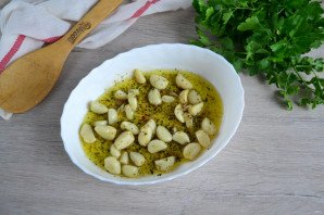 Курица "40 зубчиков чеснока" Курица "40 зубчиков чеснока"