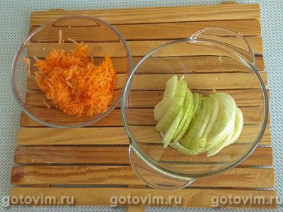 Почки свиные, тушенные с солеными огурцами