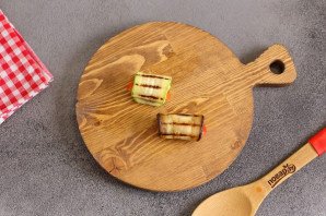 Рулетики из кабачков и баклажанов Рулетики из кабачков и баклажанов