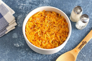 Слоеный салат с окорочком Слоеный салат с окорочком