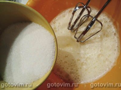 Шарлотка с айвой
