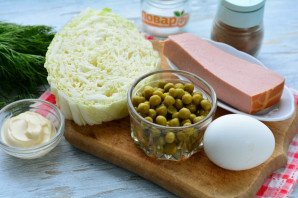 Слоеный салат из пекинской капусты Слоеный салат из пекинской капусты