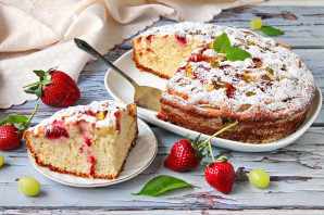 Пирог с фруктами и ягодами