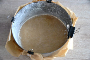 Бисквитный торт с вареной сгущенкой 