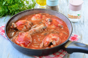 Мясные рулетики в томатном соусе