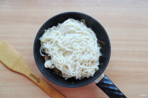 Жареная лапша по-китайски