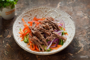 Салат "Азиатский" с говядиной Салат "Азиатский" с говядиной