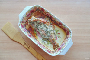 Морской окунь в сметане в духовке Морской окунь в сметане в духовке