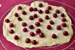 Булочки "Улитки" с вишней Булочки "Улитки" с вишней