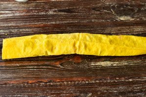 Рулет из лаваша с курицей и огурцами