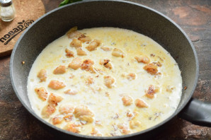 Тальятелле с креветками в сливочном соусе