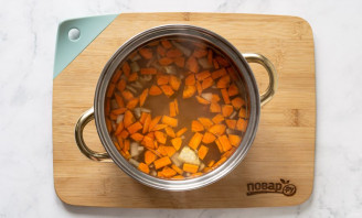 Суп со шпинатом и зеленым горошком