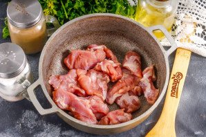 Тушеная картошка с козлятиной Тушеная картошка с козлятиной