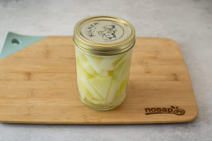 Маринованная кольраби Маринованная кольраби