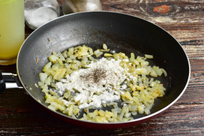 Луковый суп по-парижски