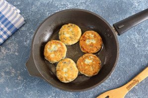 Сырники со шпинатом Сырники со шпинатом