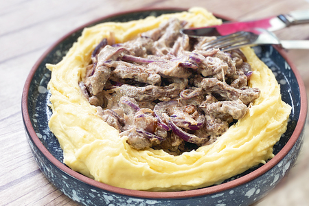 Бефстроганов из говядины - рецепт за 30 минут Бефстроганов из говядины - рецепт за 30 минут