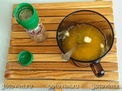 Почки свиные, тушенные с солеными огурцами