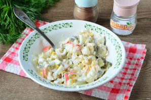 Салат "Остренькие крабы"
