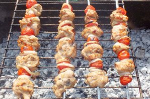 Куриные рулетики на мангале Куриные рулетики на мангале