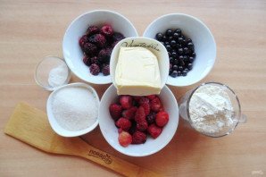 Насыпной пирог с ягодами