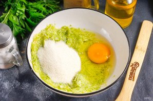 Кабачковые котлеты с манкой Кабачковые котлеты с манкой