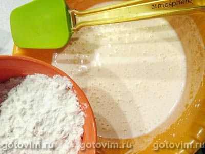 Шарлотка с айвой